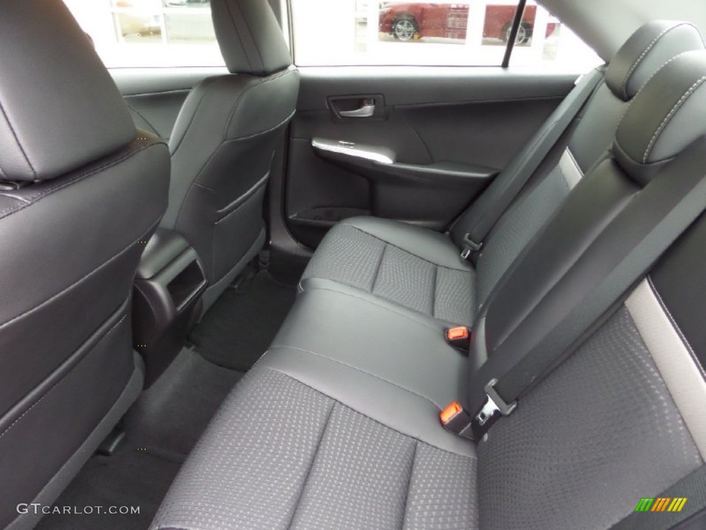 2014 Camry SE - Barcelona Red Metallic / Black photo #12