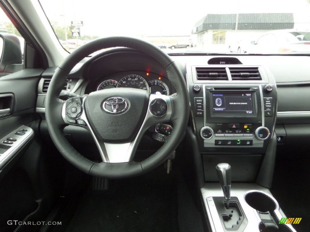 2014 Camry SE - Barcelona Red Metallic / Black photo #15