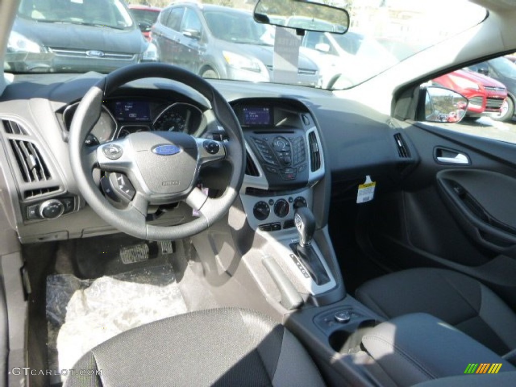 2014 Focus SE Sedan - Sterling Gray / Medium Light Stone photo #10