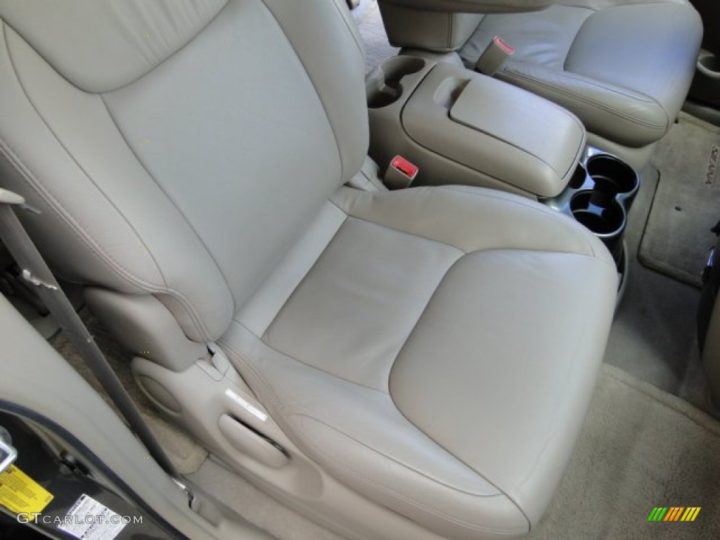 2004 Toyota Sienna XLE AWD Front Seat Photo #91225987