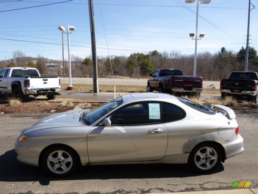 2001 Tiburon  - Super Silver / Black/Gray photo #5