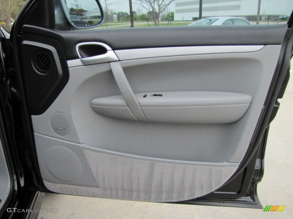 2006 Porsche Cayenne S Titanium Door Panel Photos