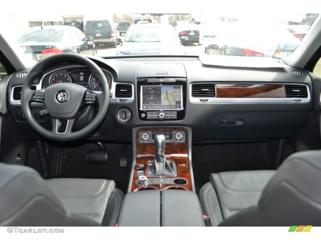 2014 Touareg V6 Lux 4Motion - Flint Gray Metallic / Black Anthracite photo #5