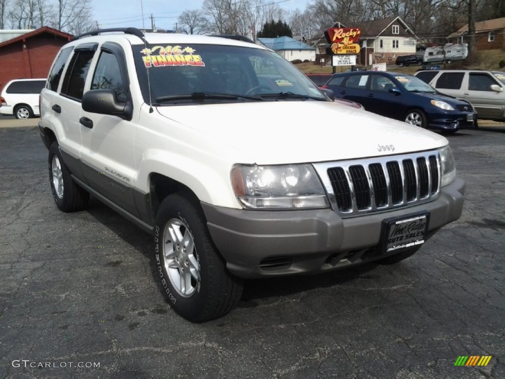 Stone White Jeep Grand Cherokee