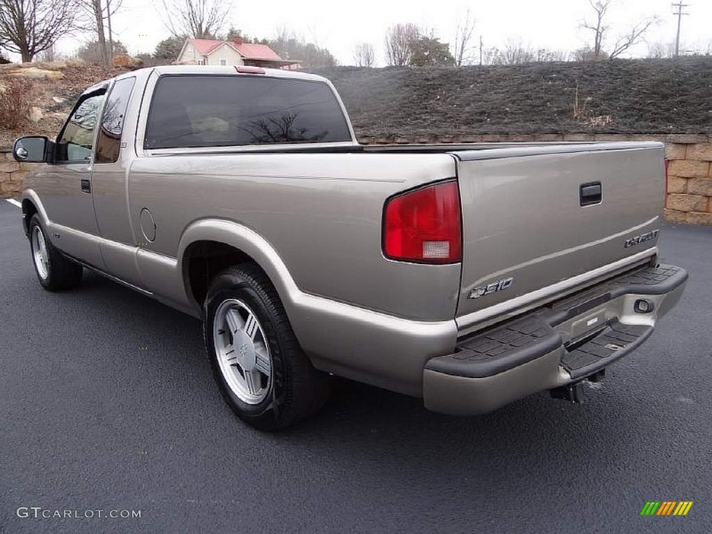 2001 S10 LS Extended Cab - Light Pewter Metallic / Medium Beige photo #3