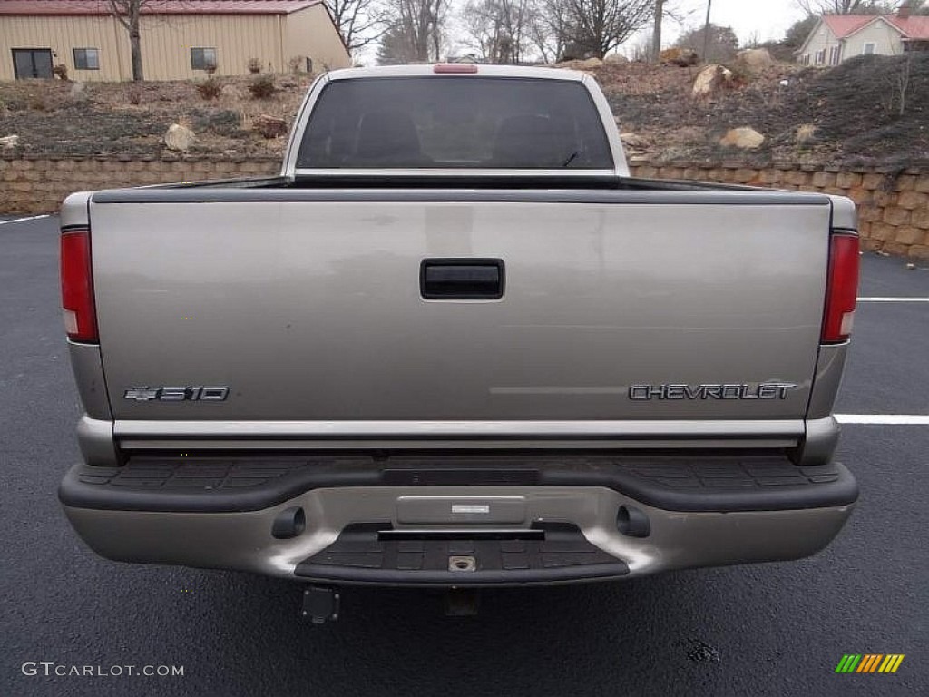 2001 S10 LS Extended Cab - Light Pewter Metallic / Medium Beige photo #4