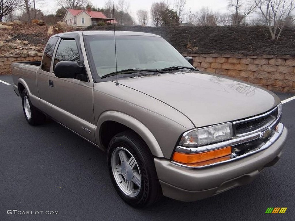 2001 S10 LS Extended Cab - Light Pewter Metallic / Medium Beige photo #8