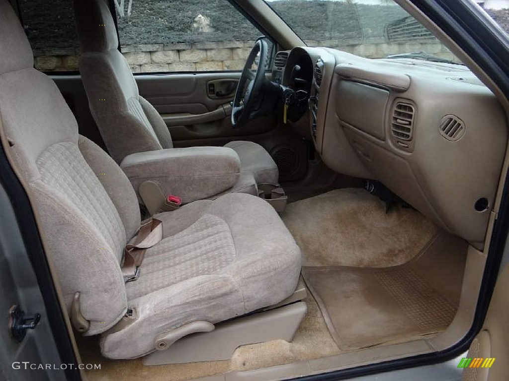 Medium Beige Interior 2001 Chevrolet S10 Ls Extended Cab