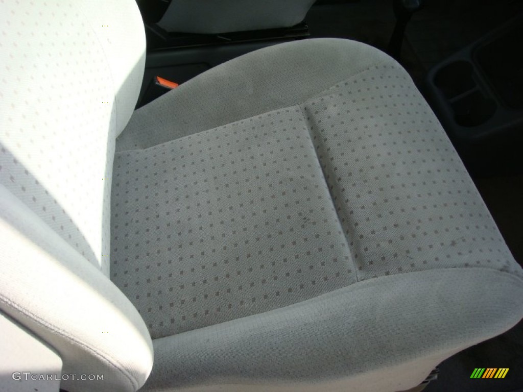 2003 EuroVan GLS - Arctic White / Gray photo #17
