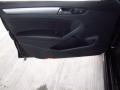 Black - Passat 1.8T SE Photo No. 10