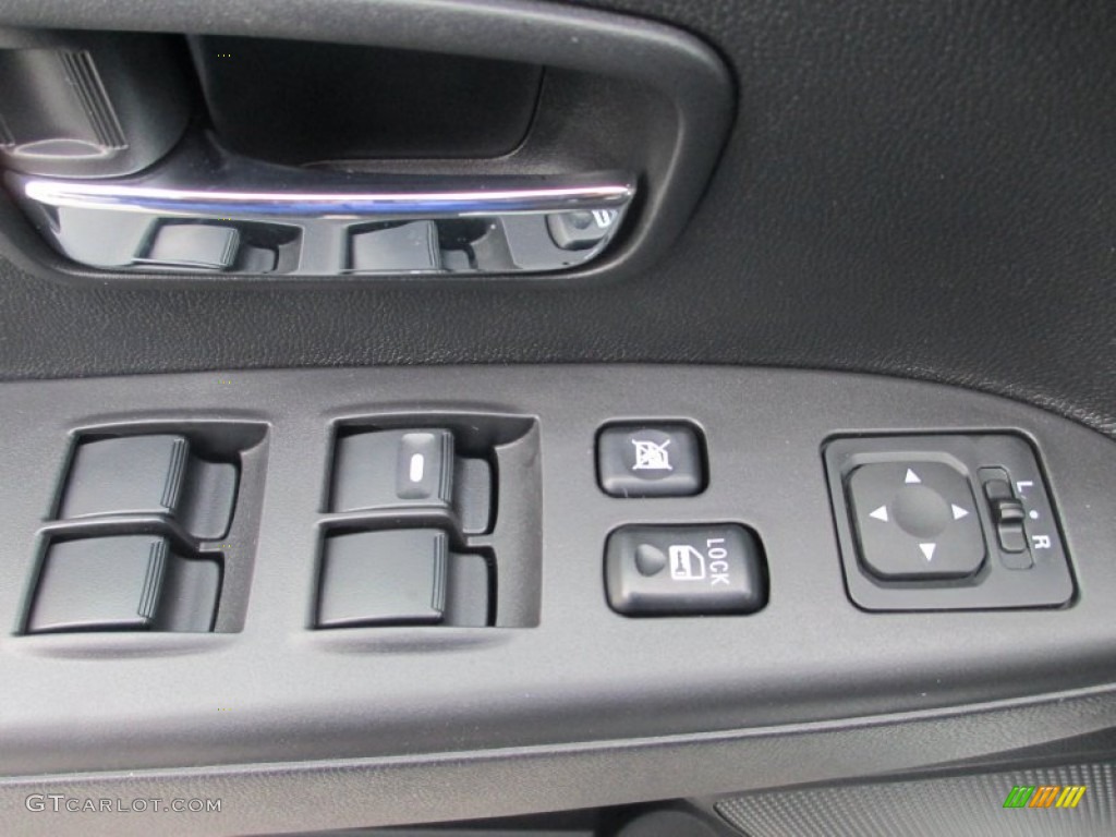 2013 Mitsubishi Outlander Sport SE Controls Photo #91259682