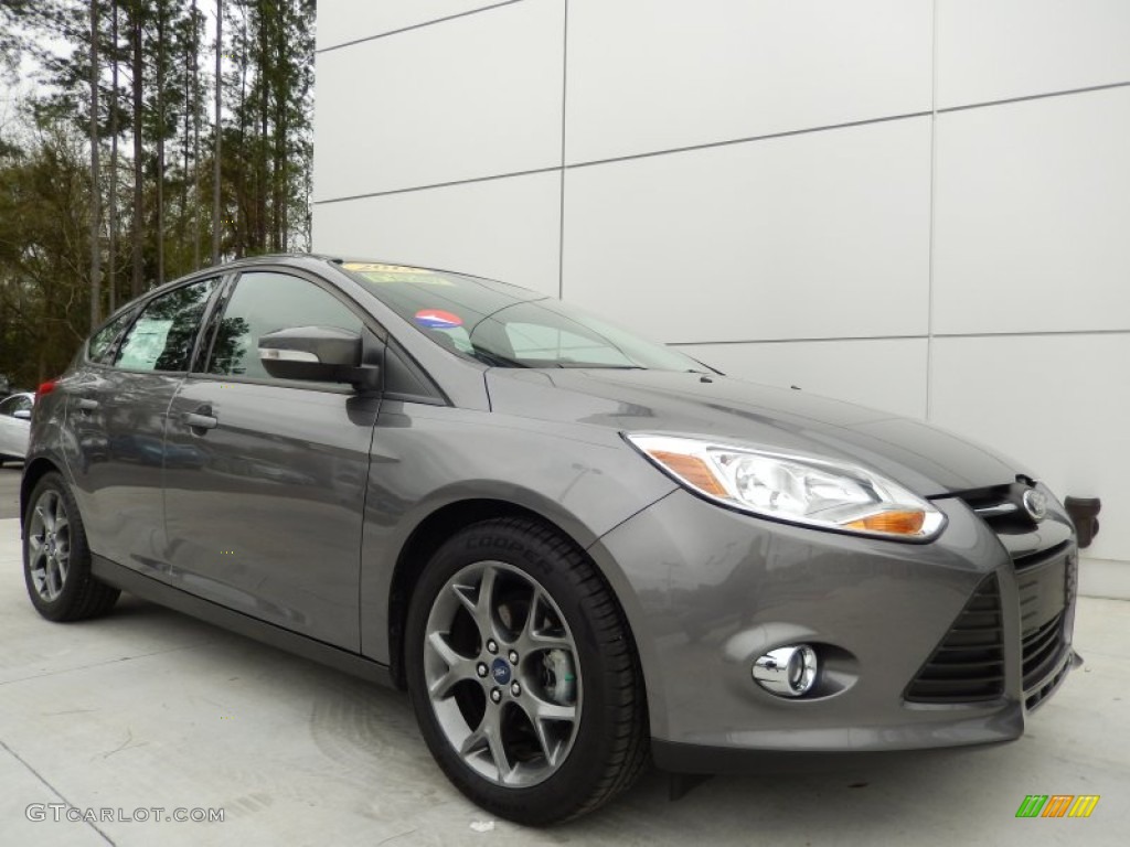 Sterling Gray 2013 Ford Focus SE Hatchback Exterior Photo #91262365