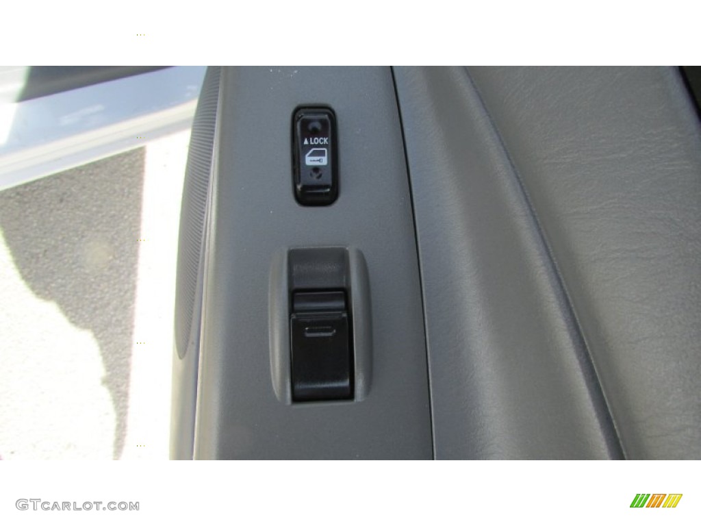 2007 Tacoma V6 PreRunner Double Cab - Super White / Graphite Gray photo #39