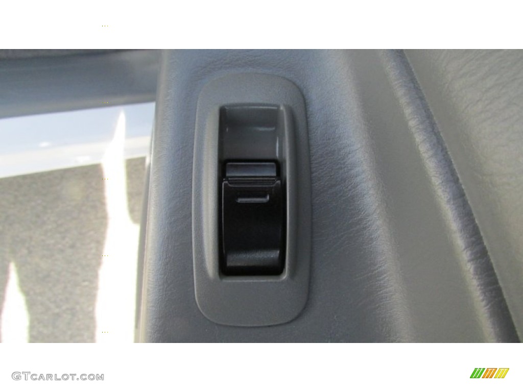 2007 Tacoma V6 PreRunner Double Cab - Super White / Graphite Gray photo #47