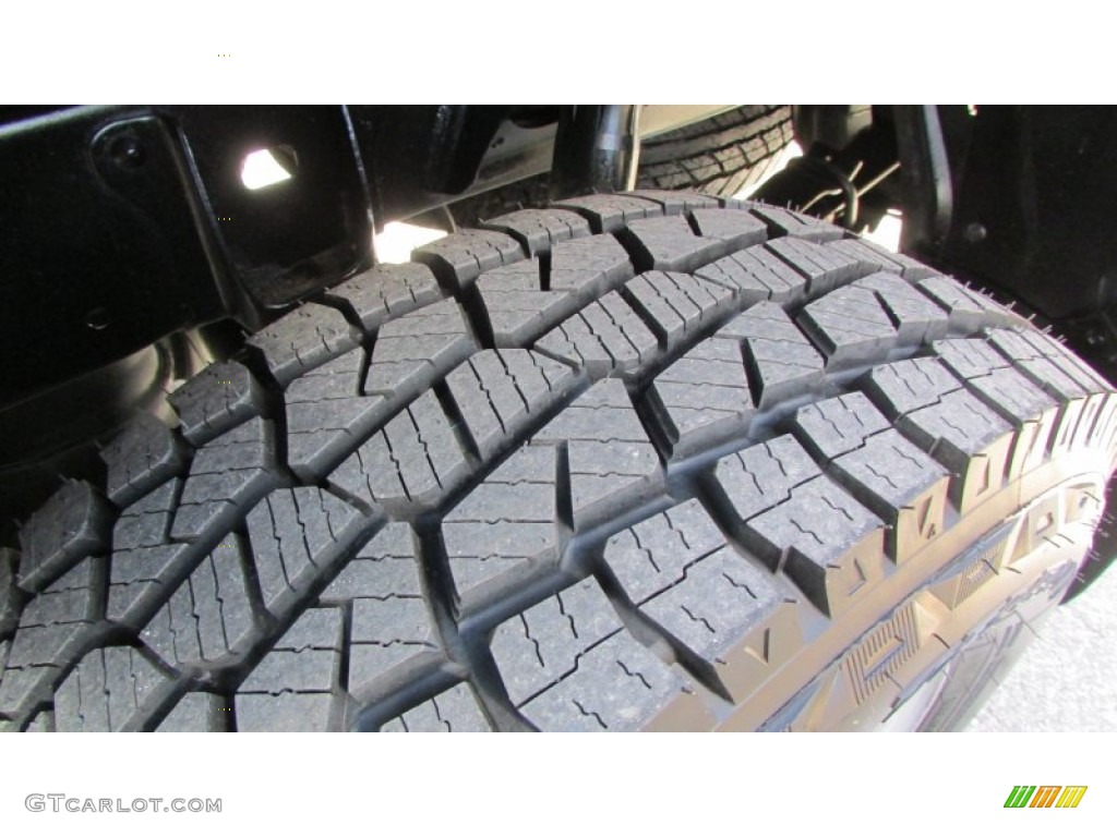 2007 Tacoma V6 PreRunner Double Cab - Super White / Graphite Gray photo #61