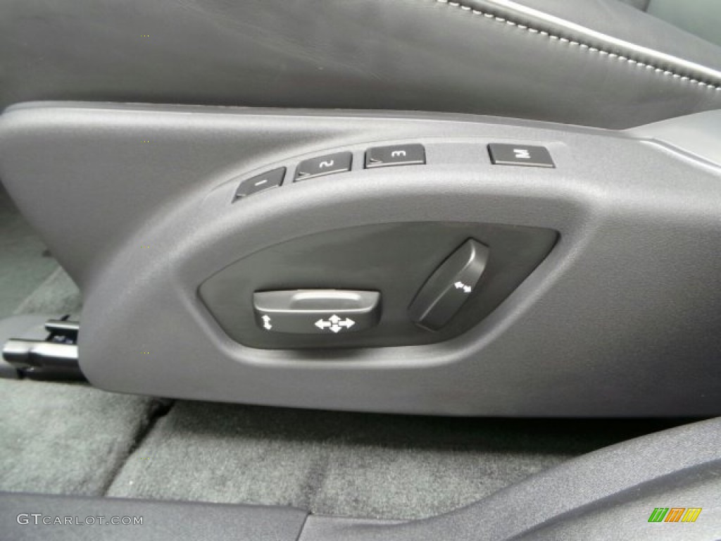 2015 Volvo XC60 T6 AWD R-Design Controls Photo #91274521