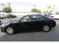 Black - Camry LE Photo No. 4