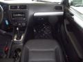 Black - Jetta SE Sedan Photo No. 14