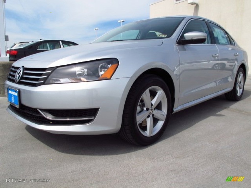 2014 Passat 1.8T SE - Reflex Silver Metallic / Moonrock photo #3