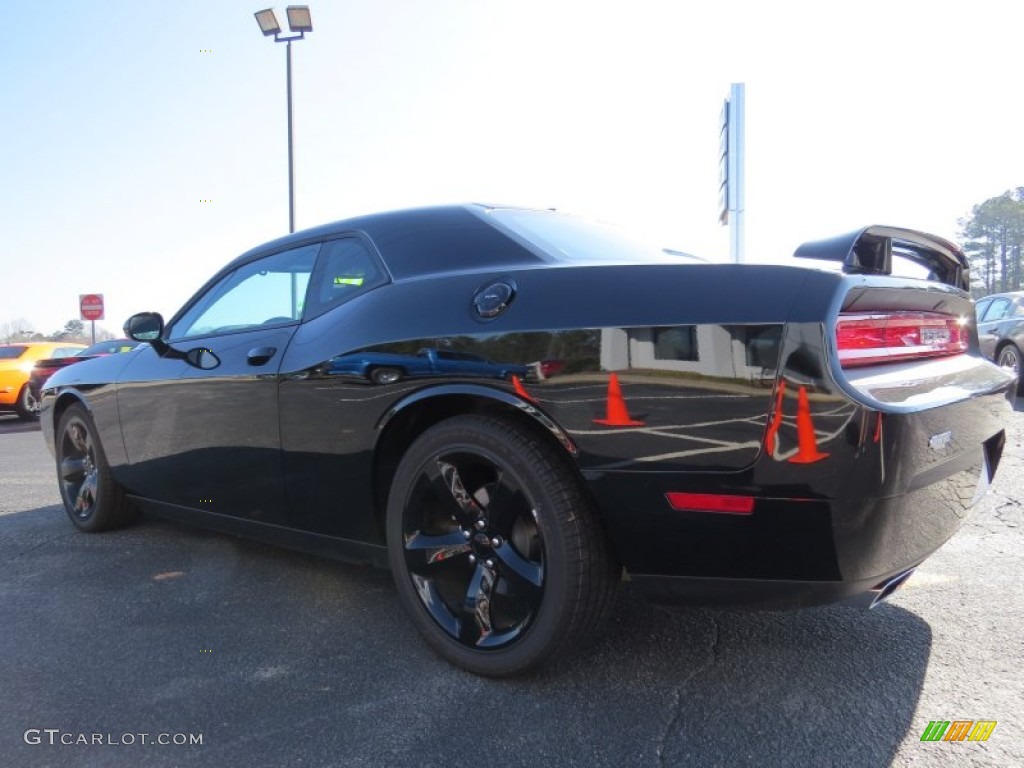 2014 Challenger R/T Blacktop - Black / Dark Slate Gray photo #5