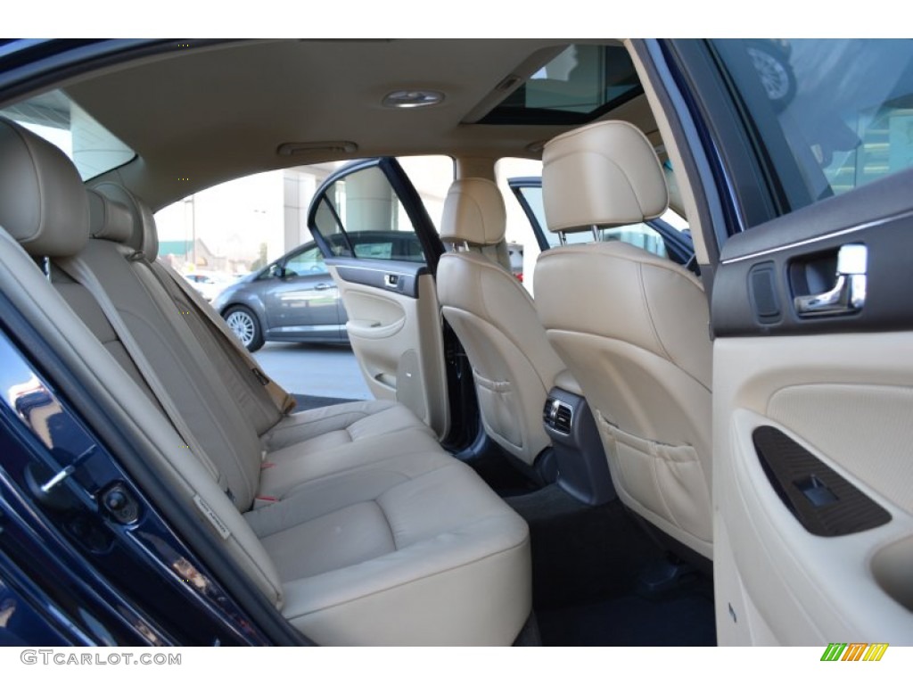 2010 Hyundai Genesis 3.8 Sedan Rear Seat Photos