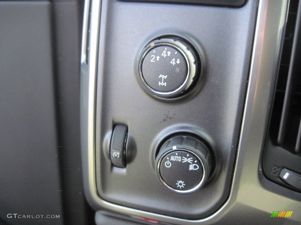 2015 Chevrolet Silverado 2500HD LT Crew Cab 4x4 Controls Photo #91290554