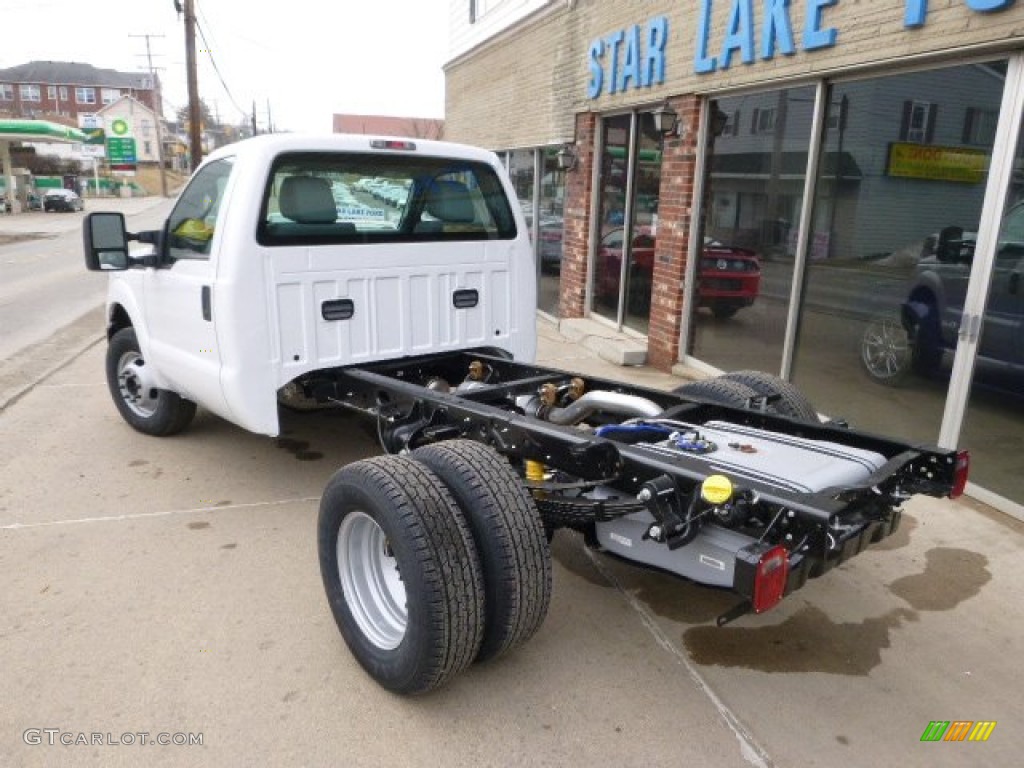 2014 F350 Super Duty XL Regular Cab Dually Chassis - Oxford White / Steel photo #7