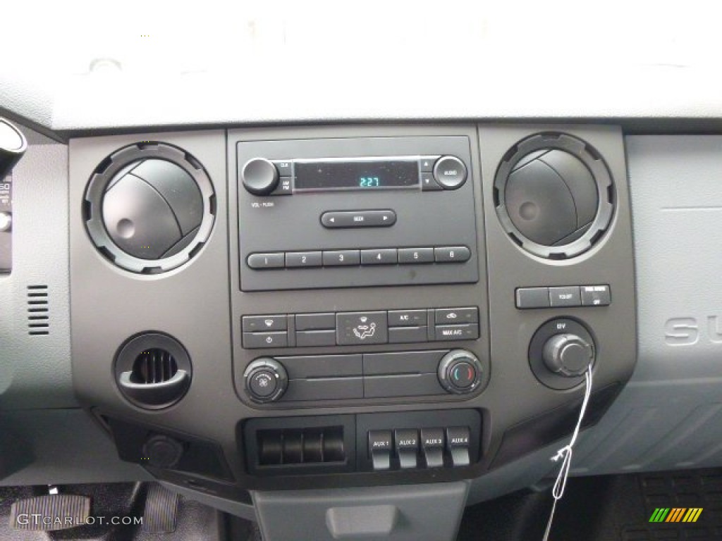 2014 F350 Super Duty XL Regular Cab Dually Chassis - Oxford White / Steel photo #15