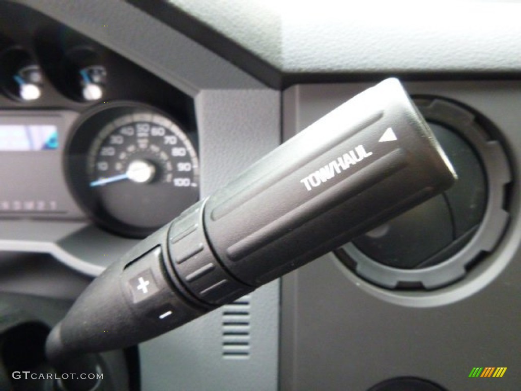 2014 F350 Super Duty XL Regular Cab Dually Chassis - Oxford White / Steel photo #17