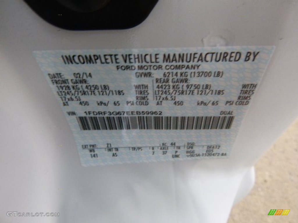 2014 F350 Super Duty XL Regular Cab Dually Chassis - Oxford White / Steel photo #20