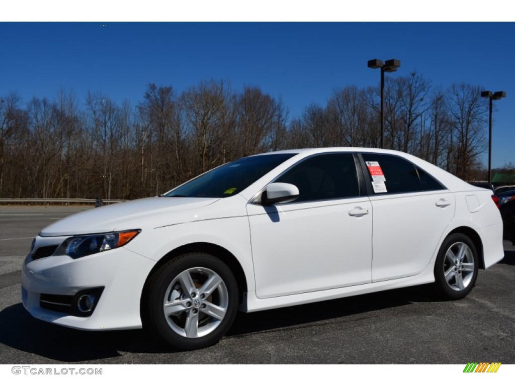 2014 Camry SE - Super White / Black photo #3