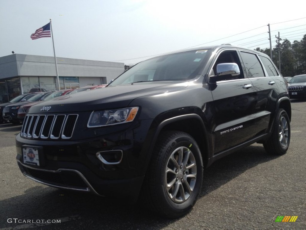 2014 Grand Cherokee Limited 4x4 - Brilliant Black Crystal Pearl / New Zealand Black/Light Frost photo #1