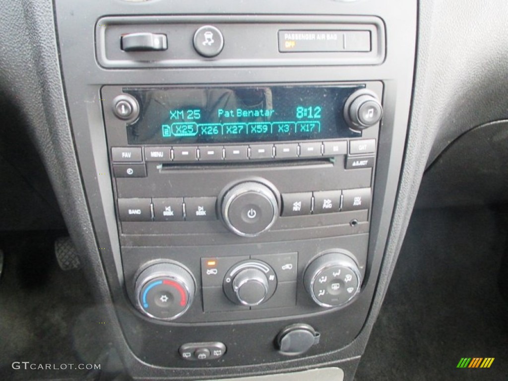 2010 Chevrolet HHR LS Controls Photo #91297805