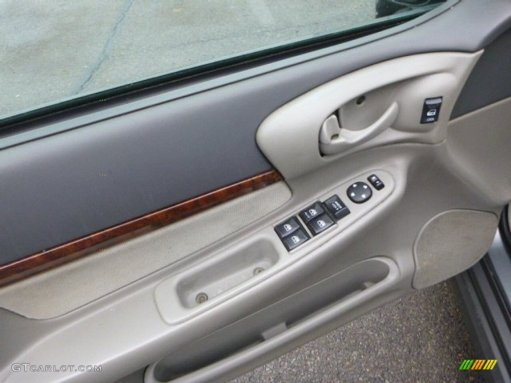 2004 Impala  - Medium Gray Metallic / Medium Gray photo #11