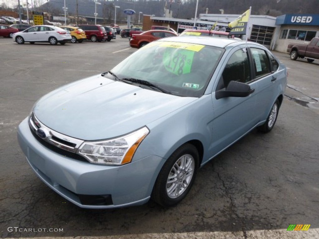 Light Ice Blue Metallic 2009 Ford Focus SE Sedan Exterior Photo #91300788
