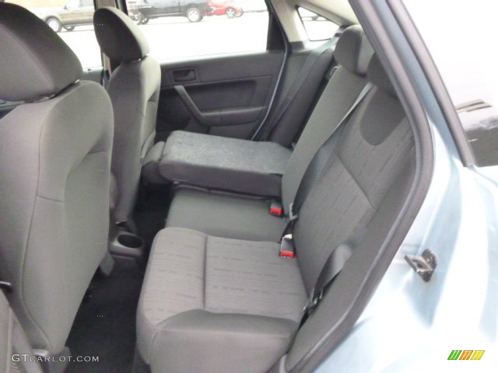 2009 Focus SE Sedan - Light Ice Blue Metallic / Charcoal Black photo #12