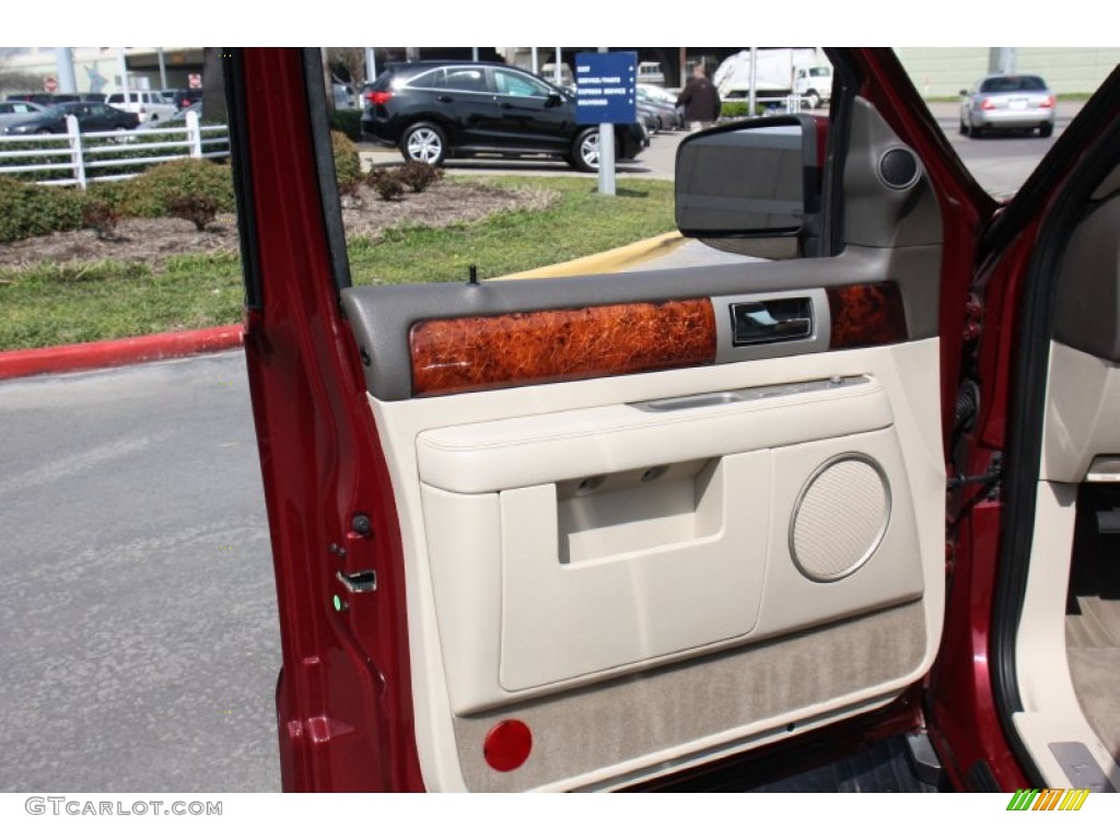 2004 Navigator Luxury - Merlot Red Metallic / Light Parchment photo #10