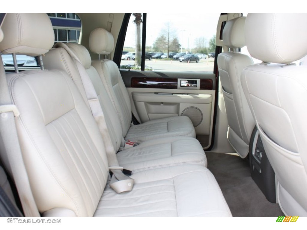 2004 Navigator Luxury - Merlot Red Metallic / Light Parchment photo #17