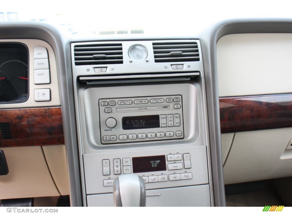 2004 Navigator Luxury - Merlot Red Metallic / Light Parchment photo #22