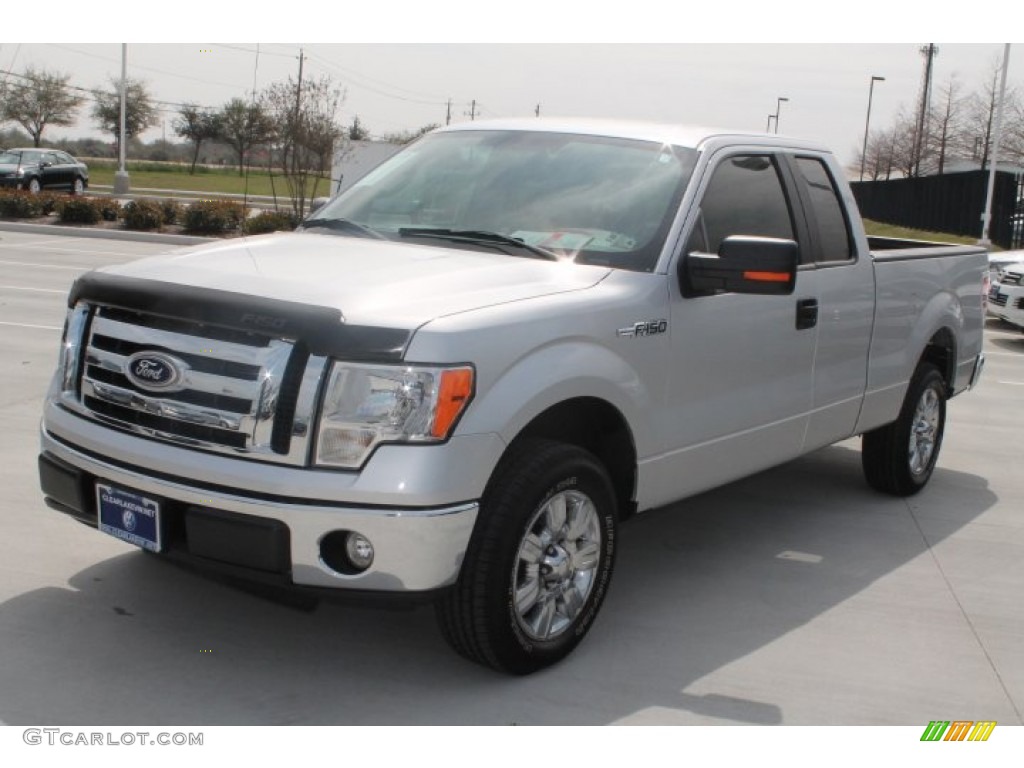 2010 F150 XL SuperCab - Ingot Silver Metallic / Medium Stone photo #3