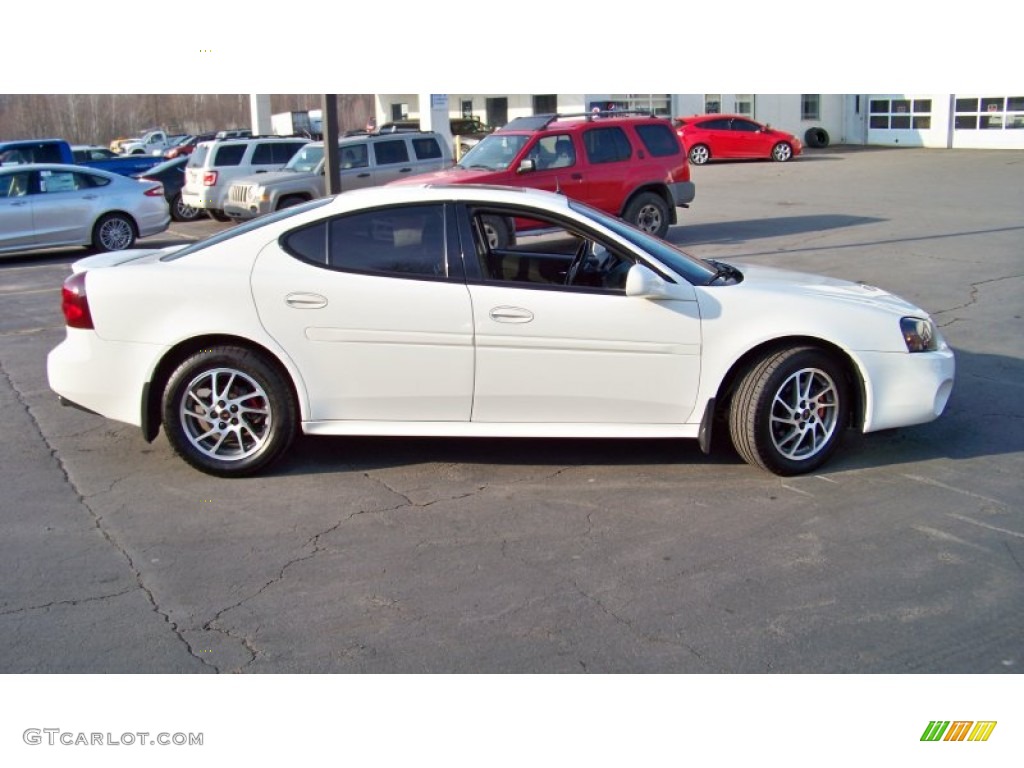 2004 Grand Prix GTP Sedan - Ivory White / Dark Pewter photo #4