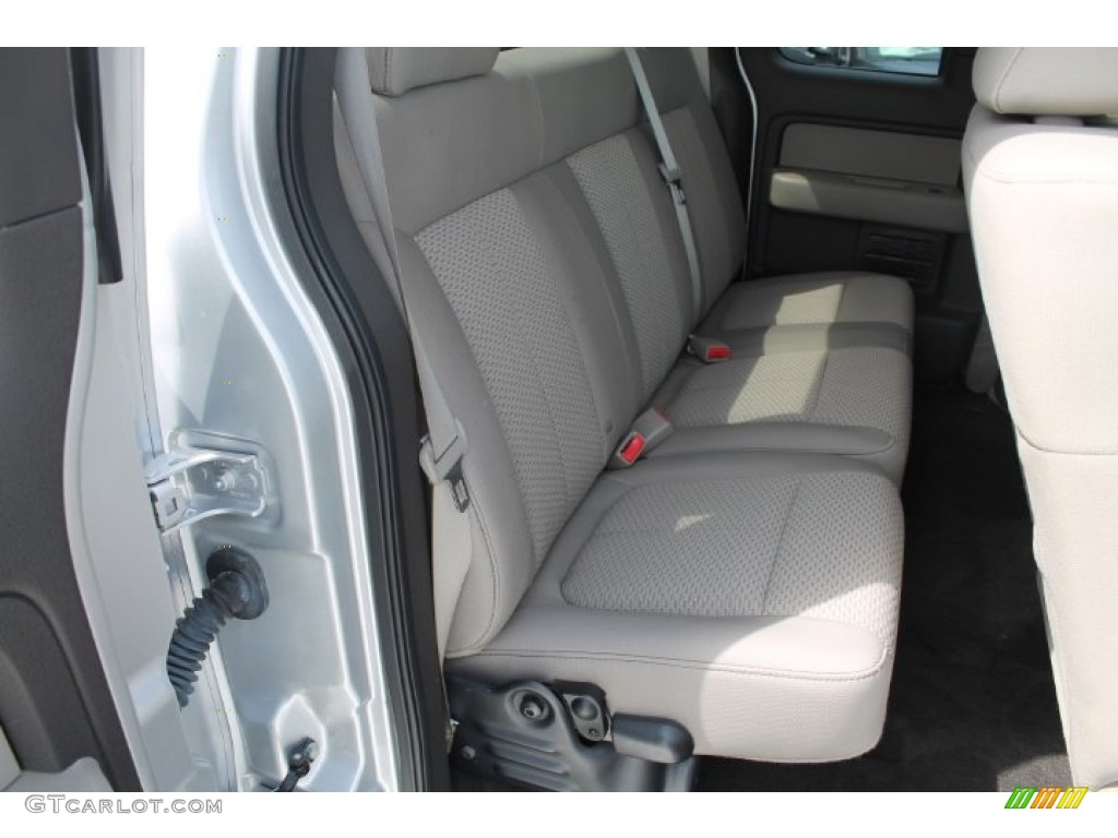 2010 F150 XL SuperCab - Ingot Silver Metallic / Medium Stone photo #30