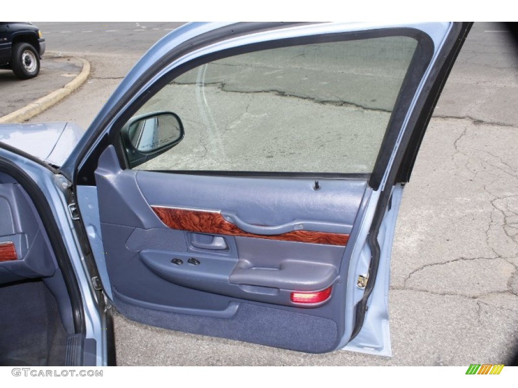 2001 Grand Marquis GS - Light Blue Metallic / Deep Slate Blue photo #16