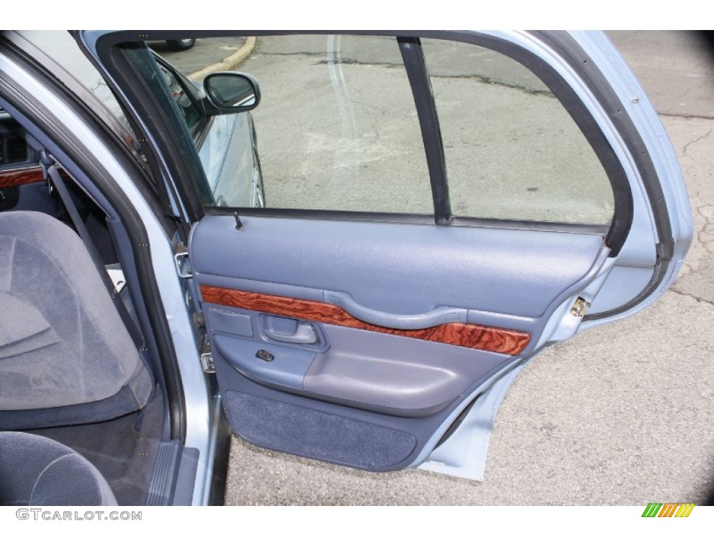 2001 Grand Marquis GS - Light Blue Metallic / Deep Slate Blue photo #17
