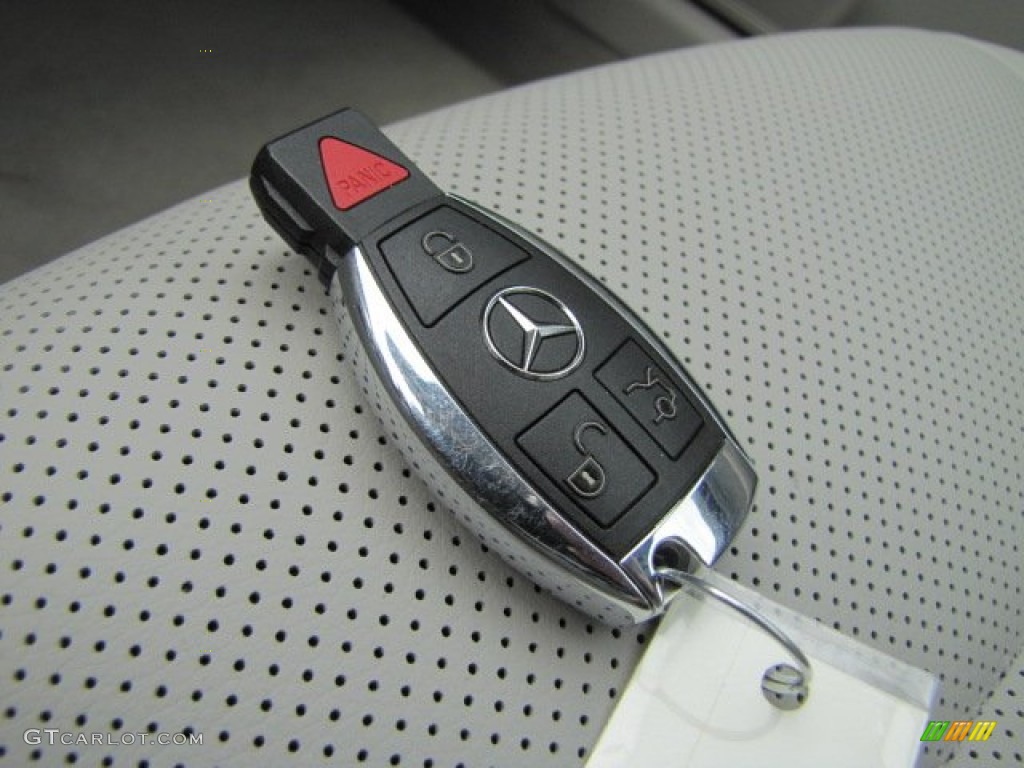 2011 Mercedes-Benz E 550 Cabriolet Keys Photo #91309992