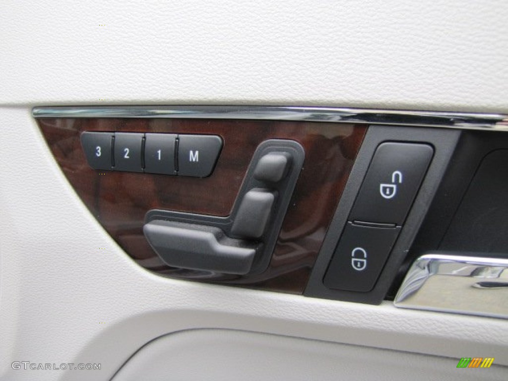 2011 Mercedes-Benz E 550 Cabriolet Controls Photo #91310352