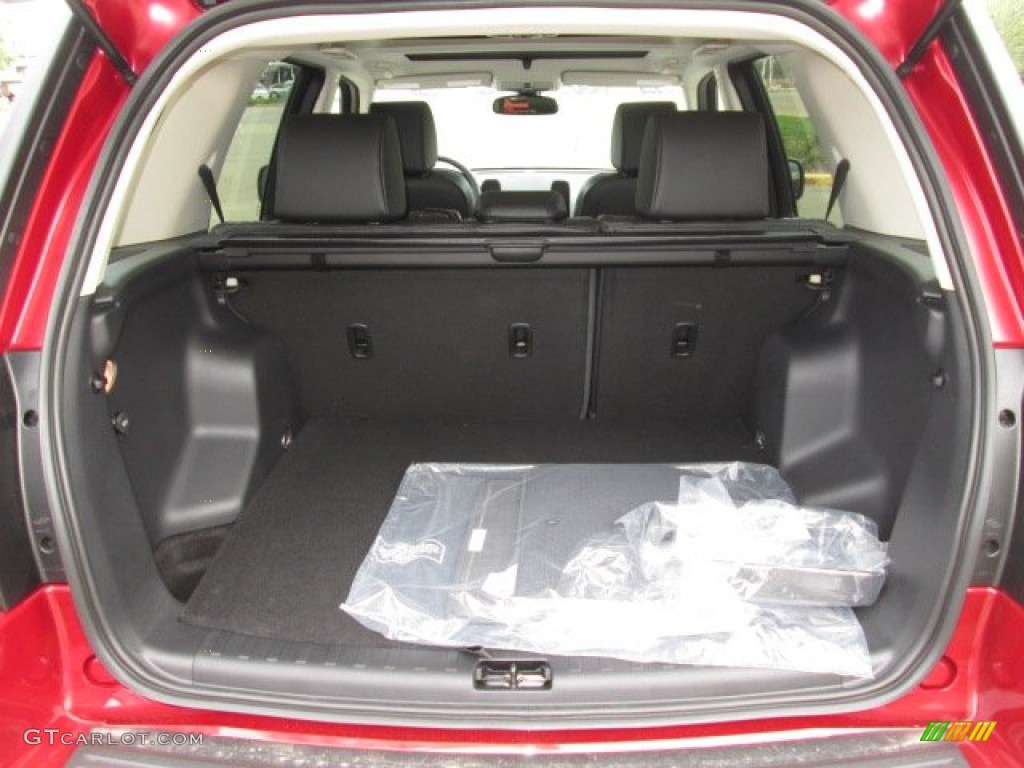 2014 Land Rover LR2 HSE 4x4 Trunk Photo #91312509