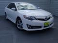 Super White - Camry SE Photo No. 2