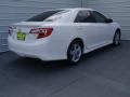 Super White - Camry SE Photo No. 4