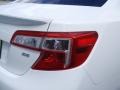 Super White - Camry SE Photo No. 18